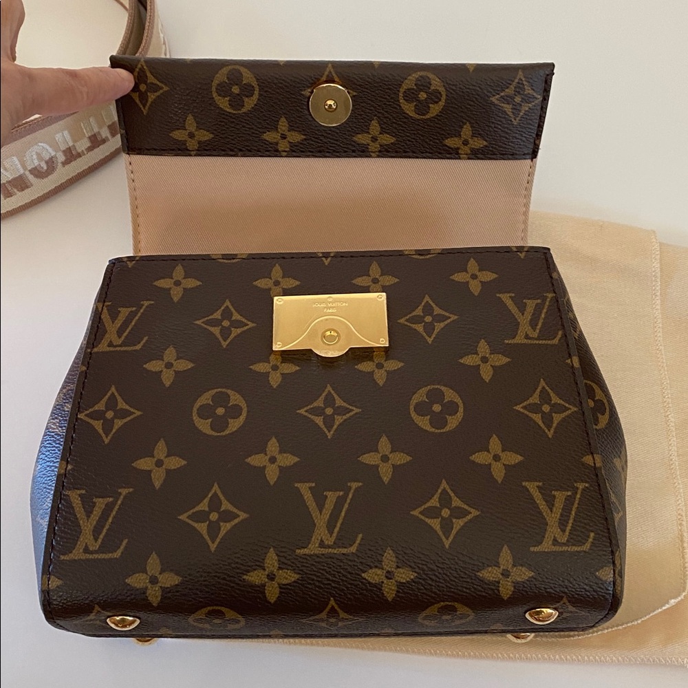 Louis Vuitton cluny mini beige - Picture 6 of 17